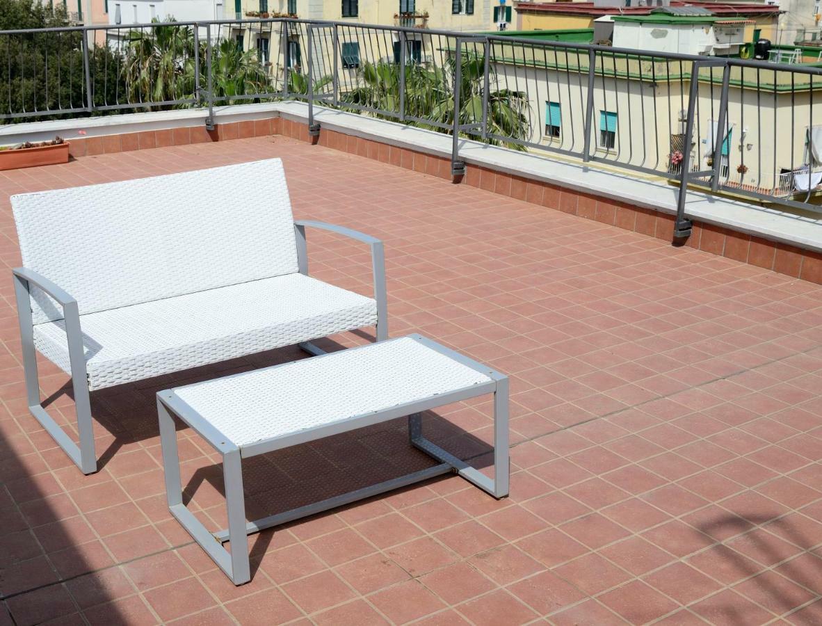 Terrazza Eurialo Apartment เนเปิลส์ ภายนอก รูปภาพ